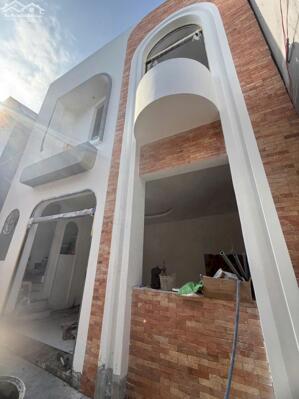 bán nhà mới hẻm nhánh 52 đường hùng vương, giá bán 2 tỷ 350 triệu