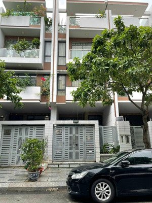 nhà nguyên căn 5x23 cho thuê giá tốt 30 triệu/tháng vị trí đẹp tại vạn phúc city