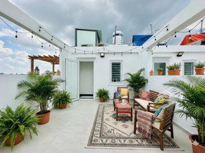 khu phân lô, nhà 5 tầng, 4x14m, hxh, vị trí đẹp, dọn vào ở ngay, giá chỉ 9 tỷ