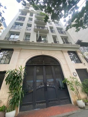 bán tòa nhà 9 tầng - trường chinh 112m2 ô tô 7 chỗ vào nhà 2 mặt ngõ - có vườn và gara - ngay phố