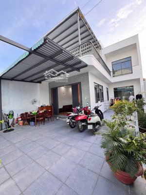 căn nhà vườn đáng để nghỉ dưỡng duy nhất kề biển trần phú - phường nha trang ngang 8m chỉ 6,5 tỷ