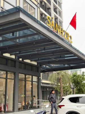 bán nhanh căn 2 phòng ngủ tòa zr2.2403 diện tích: 71m2 thông thủy, giá bán: 5.2 tỷ thu nét