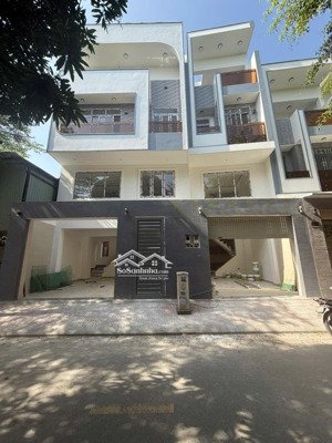 giá đẩu tư mt thục quốc lộ 13 gần vạn phúc chỉ 9,25 tỷ nhà mới 100% 59m2 ngang 6,5 m