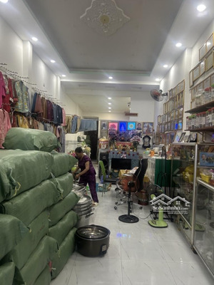 bán nhà mặt tiền đường chợ tân hương - tân phú. dt 4x26m. giá siêu rẻ 11.8 tỷ. lh 