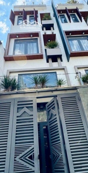 ban nhà bùi quang là gò vấp.dt 46 m 5 tầng đường xe hơi thông.tặng full nội thất .