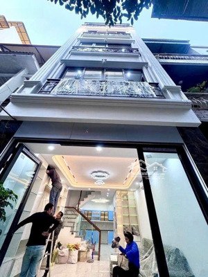 nhà xây mới đón tết -tô vĩnh diện- trung tâm thanh xuân - ô tô vào nhà - 30m ra phố - thang máy sịn