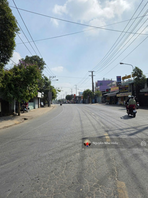 bán nhà mt đường đt743a , p.bình an, tp.dĩ an