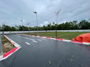 chỉ còn 3 lô đất đẹp mặt đường hồ chí minh giá f0