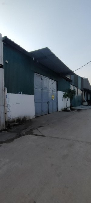 cho thuê kho xưởng thượng cát bắc từ liêm, dt 1000m2, điện 3 pha xe công đỗ cửa giá 35k/m2