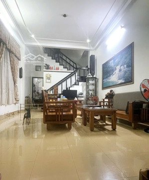 bán nhà 2 tầng lô gốc trần cao vân, thông biển nguyễn tất thành.