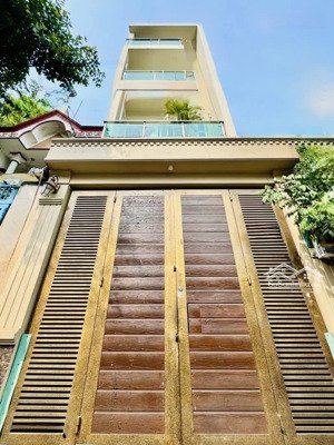 nhà 5 tầng tự xây hxh đường 9 phường 8 khu dân trí cao