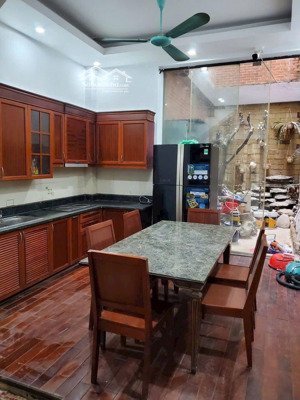 nhà thái hà gần hồ hoàng cầu ngõ 4m 2 thoáng trước sau vừa ở vừa kinh doanh