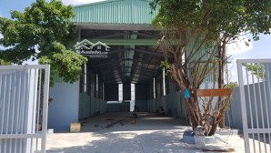 nhà xưởng cho thuê phường thạnh lộc quận 12 dt: 500m giá 30 triêu/tháng lh: 