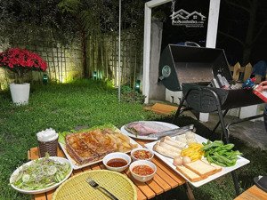 mini villa trung tâm sa pa full nội thất hiện đại, có sân vường cực chill giữa lòng sa pa