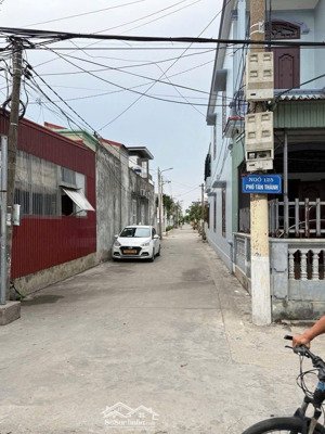 bán đất ngõ 125 tân thành đường thông 5m vị trí tiềm năng giá nhỉnh 20 triệu/m2 xíu. 