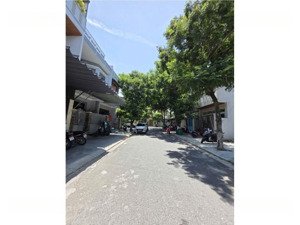 bán lô đất biển đường tân phú 1 - cách bãi tắm mân thái 500m . dt 90m2 giá 10ty5 lh 