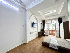 căn hộ mini siêu hiếm full nội thất, ban công siêu thoáng gần đh sư phạm, sgu