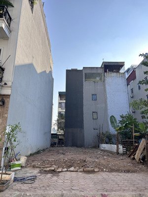 đất đẹp xây văn phong phố trạm long biên 120m2, view vườn hoa, ổ tránh đỗ, giá 26.4 tỷ