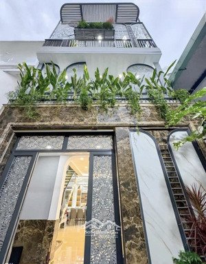 siêu phẩm nhà phố hiện đại kế bên khu đất vàng him lam