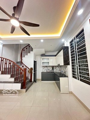 ngon - bổ - rẻ nhất long biên - 5,95 tỷ duy nhất căn nhà 32m2, cực hiếm