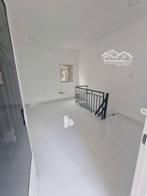 xuất cảnh bán gấp nhà 3 tầng mới trần hưng đạo quận 1 - 35m2 - 6 tỷ - vị trí trung tâm vàng