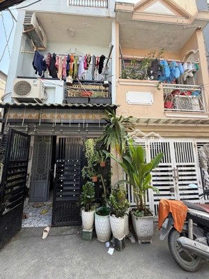 bán nhà shr đúng như hình ko quy hoạch lộ giới, 02 tầng, dt 3,1x9m