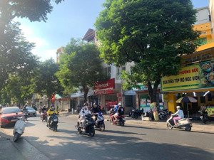 xuất cảnh bán gấp nhà lê văn sỹ quận 3 - 58.5m2 - 8.9 tỷ - 2 tầng - hẻm xe hơi mặt tiền rộng 6m