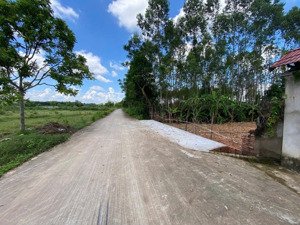 ngay tl294d địa phận xã song vân cũ cách 50m, ô tô tránh nhau, đất full thổ cư chỉ 1.25 tỷ