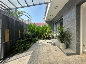 biệt thự phong cách tối giản - dành cho khách hàng thích sự đơn giản