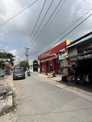 nhà 3 tầng, mặt tiền xe hơi thông lê văn việt 140m2, ngang 6m, nhỉnh 9.5 tỷ