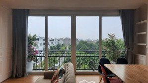 cho thuê cc cao cấp lô góc 120m2, thang máy, full đồ phố gia thượng, ngọc thụy, long biên, hà nội