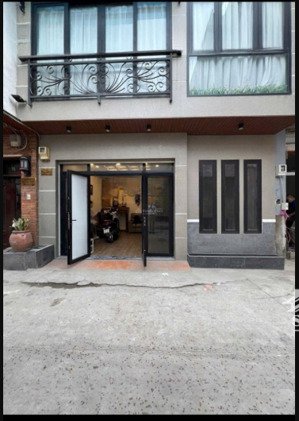 bán nhà hxh, tô hiến thành dt: 28m2 (6 x 5m) xe oto 7 chỗ tận cửa một căn nhà đẹp rạng ngời