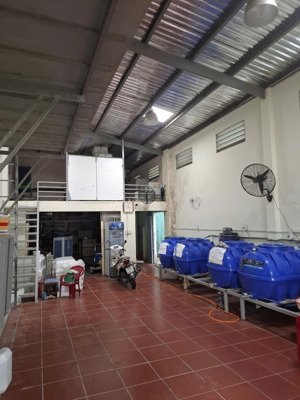 bán nhà xưởng + đất thổ cư dt thực tế 195m ngang 6.95m giá chỉ 13.8 tỷ hàng hiếm diện tích lớn