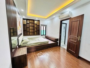 hiếm có! nhà dòng tiền văn trì 39m2*5t*9 phòng mới, đông sv, dân xây, sổ đẹp, cách ô tô 30m 6.99 tỷ