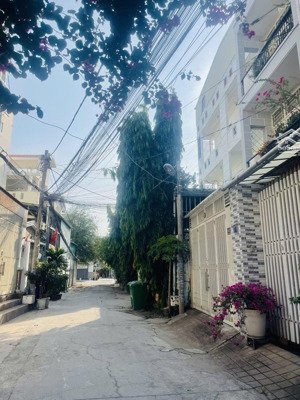 bán nhà đường số 4, căn 2 mặt tiền ngay cầu bình lợi có 5 phòng cho thuê giá 7,9 tỷ lh 