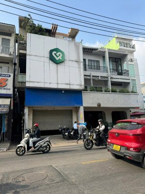 **bán nhà mặt tiền ni sư huỳnh liên** phường 10, tân bình (5,5*22) 2 tầng