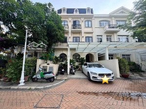 cho thuê biệt thự cao cấp chateau phú mỹ hưng, 115 triệu, 188m2, đầy đủ tiện nghi