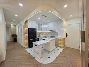 bán gấp căn hộ khu skygarden 3, tk: 3pn + 2wc, 71m2 tại tân hưng, q7, tp.hcm giá cực chất 6,6 tỷ