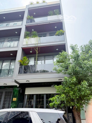 bán nhà mặt tiền xe hơi 4 tầng đường lê bôi ngang 5m, hoàn công đủ, tặng nội thất ở ngay