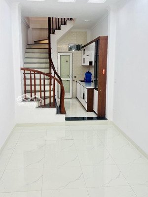 bán nhà tựu liệt gần ô tô tránh 33m 5 tầng 6,4 tỷ