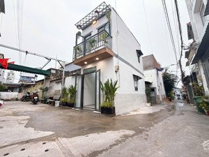 siêu phẩm 2mt - 1t 1l 2pn - ngay đh tài chính marketing - hxh - shr - 40m2 sàn - chỉ 2tỷ150 tl