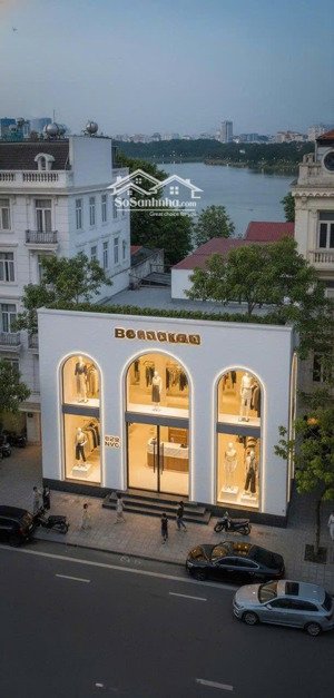 mặt phố nguyễn văn cừ kinh doanh các mặt hàng sạch sẽ , làm văn phòng, showroom, khu vực trung tâm