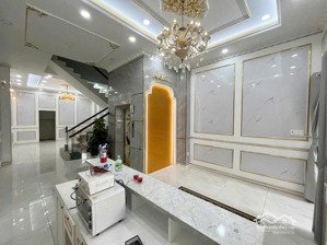 cho thuê căn góc cityland có thang máy giá 50tr/tháng