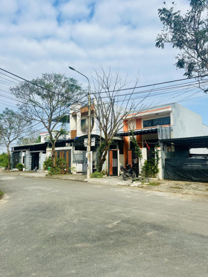 bán lô đất đường khái tây 4 . sát góc , đối diện công viên