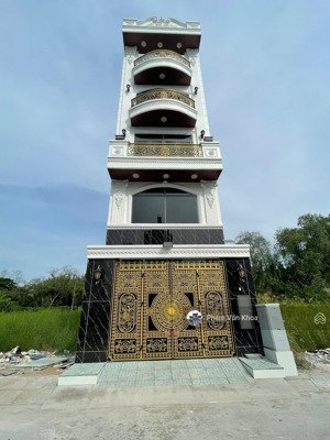bán nhà riêng 5 tầng 5 x 19( có thang máy 450kg) mới 100% full nội thất ngay trường c3 phước kiển