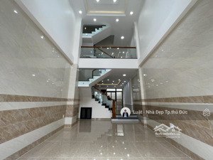 bán nhà quốc lộ 13, thủ đức. view sông thoáng mát gần vạn phúc city, khu đồng bộ an ninh, sổ hồng