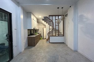 vf3 đỗ cửa hoàng mai, gần đền lừ, lô góc, kinh doanh, thiết kế hợp lý, sân riêng, 45m2 x 5t