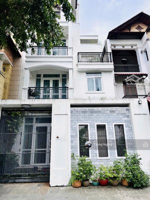 nhà đường sư vạn hạnh diện tích: 7x20m trệt 3 lầu cho thuê