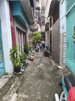 bán đất 33m2 tại đường 212, phước long a, quận 9, hcm giá 3,3 tỷ