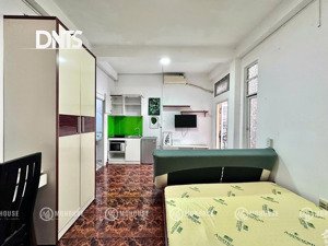 cho thuê phòng bancony gần trường đại học văn lang, petro bến thành q1